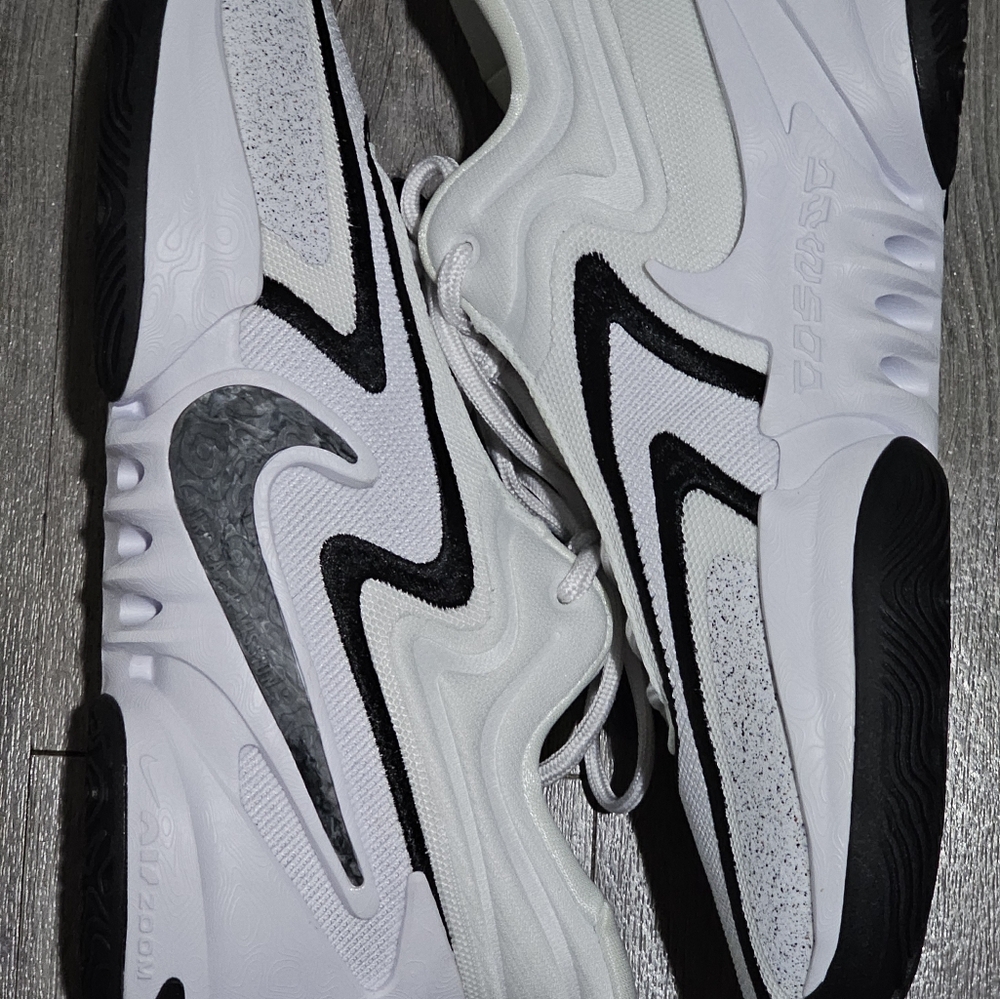Nike Cosmic Unity 2 TB Promo Unreleased White RARE DX6649-100 Men’s Size 11 - Picture 4 of 9